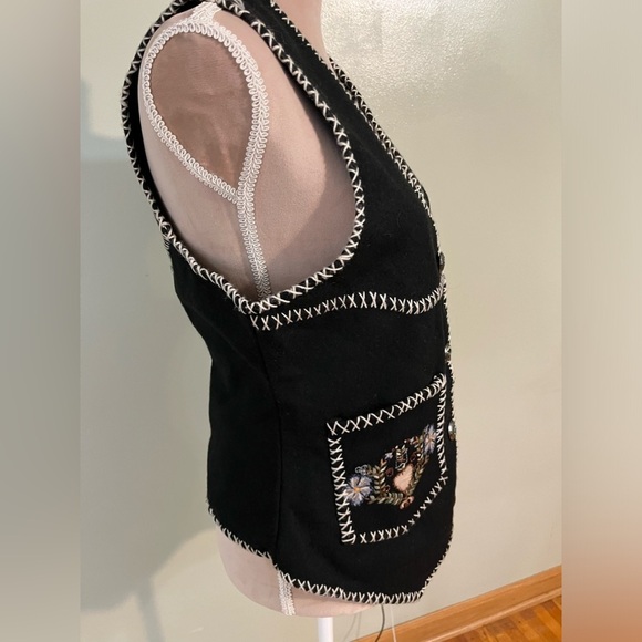 Caravan Womens Embroidered Black 100 % Wool Vest Size M New - Picture 3 of 9